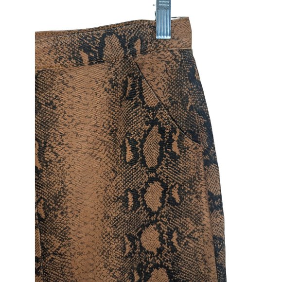 Hayden Los Angeles Denim Animal Print Mini Skirt Button front Fitted sz L - Picture 4 of 7